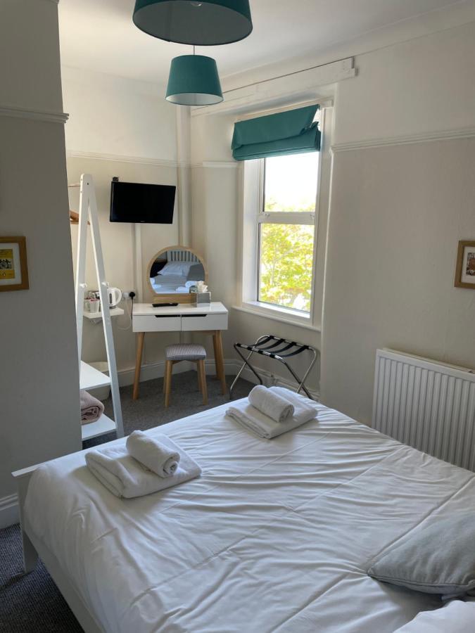 Hayward'S At The Grasmere Keynsham Esterno foto