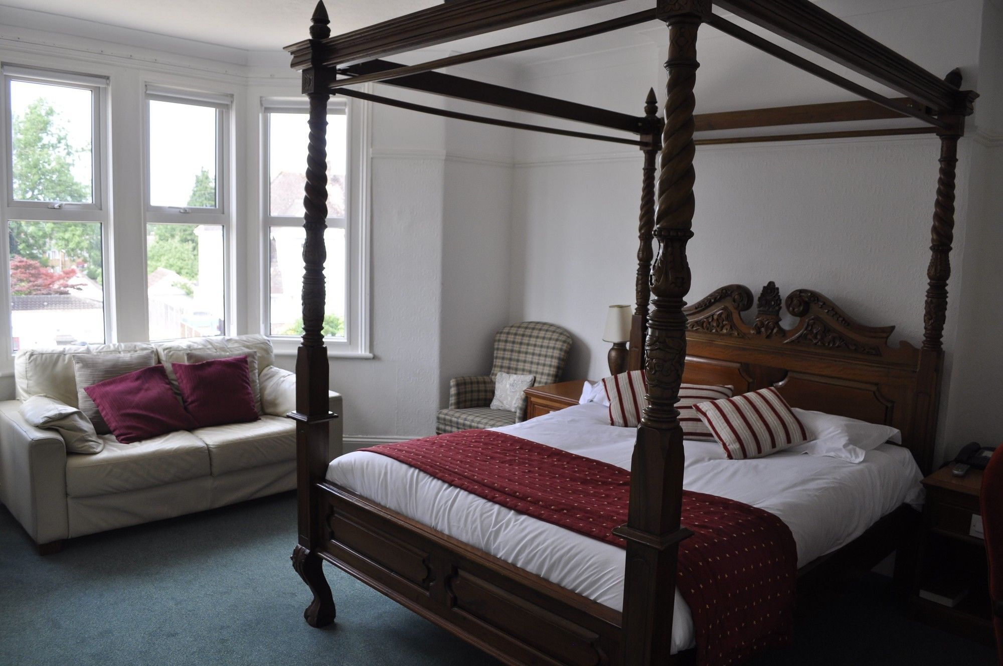 Hayward'S At The Grasmere Keynsham Esterno foto